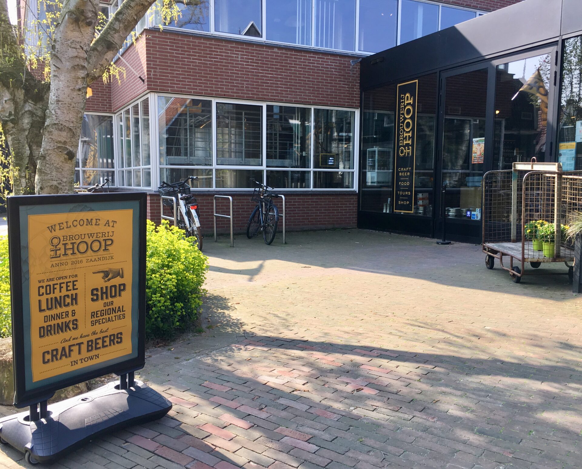 Restaurant-brouwerij-buiten